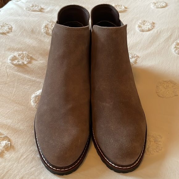 Me Too Low Heel Boot - Picture 6 of 10